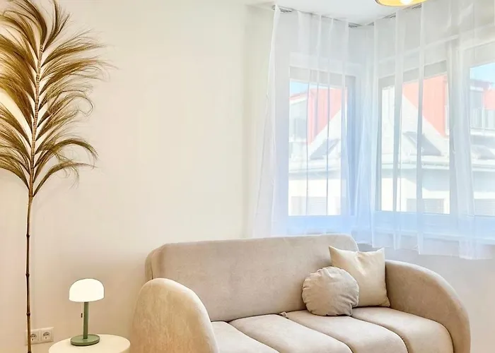 Urban 22 Apartment *